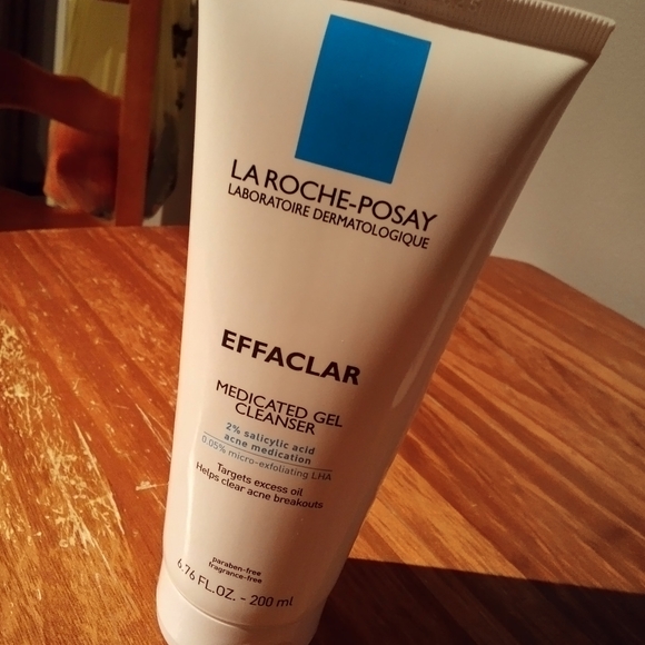 NEW La-Roche Posay Effaclar Medicated Acne Face Wash - Picture 1 of 5